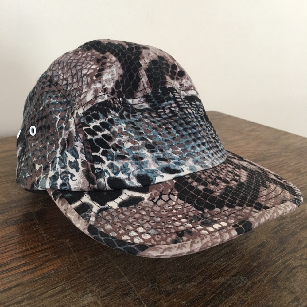 Publish snake skin cap